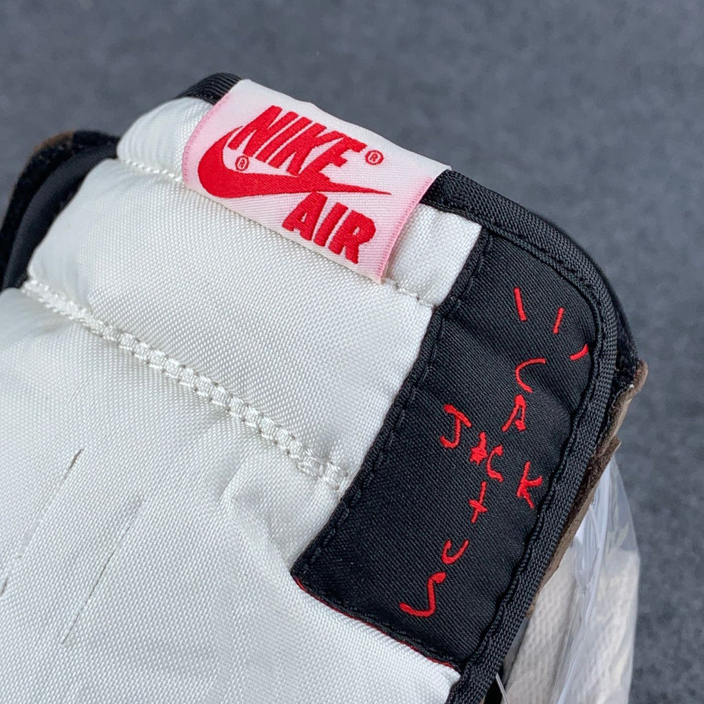 Travis Scott x Air Jordan 1 Retro High OG 'Mocha'